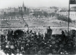Adolf Hitler bei seiner Rede am Wiener Heldenplatz, 15. März 1938 trotzdem da! Ein Projekt der Gedenkstätte Lager Sandbostel, 2024