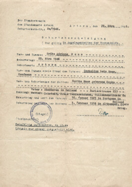 Geburtsurkunde von Erika van Santen, 28. März 1946 trotzdem da! Ein Projekt der Gedenkstätte Lager Sandbostel, 2024