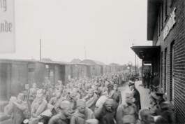 Ankunft von jugoslawischen und französischen Kriegsgefangenen auf dem Bahnhof von Bremervörde im Nordwesten des heutigen Niedersachsens trotzdem da! Ein Projekt der Gedenkstätte Lager Sandbostel, 2024